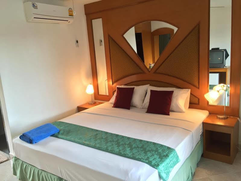 Waree'S Guesthouse Phuket Eksteriør billede